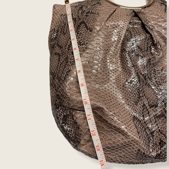 NWOT Snake Skin Pattern Tote - Picture 4 of 6